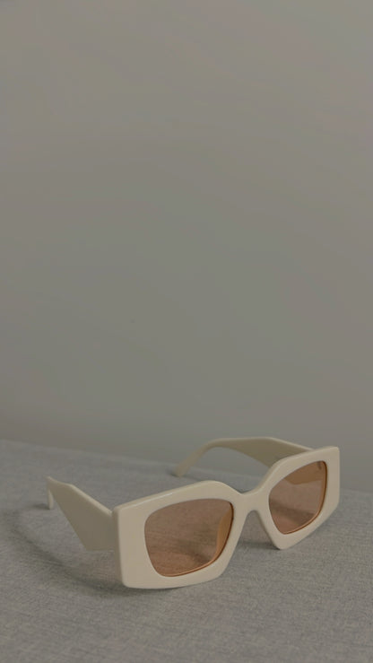 La Bella Sunglasses - White/Peach